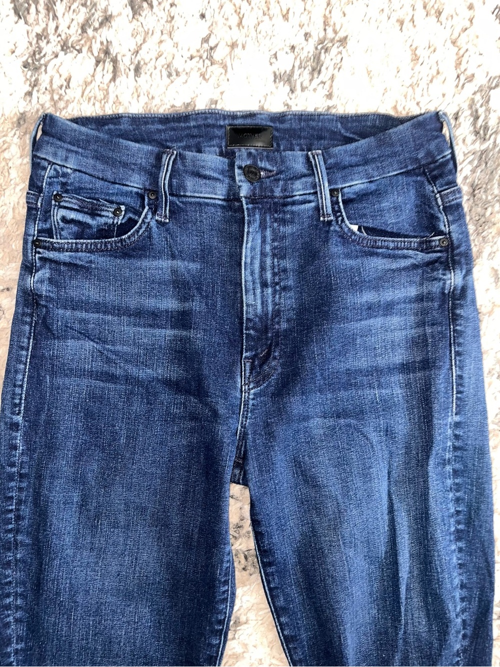 MOTHER high waisted looker Skinny Jeans in Dark Blue Wash - Picture 3 of 7